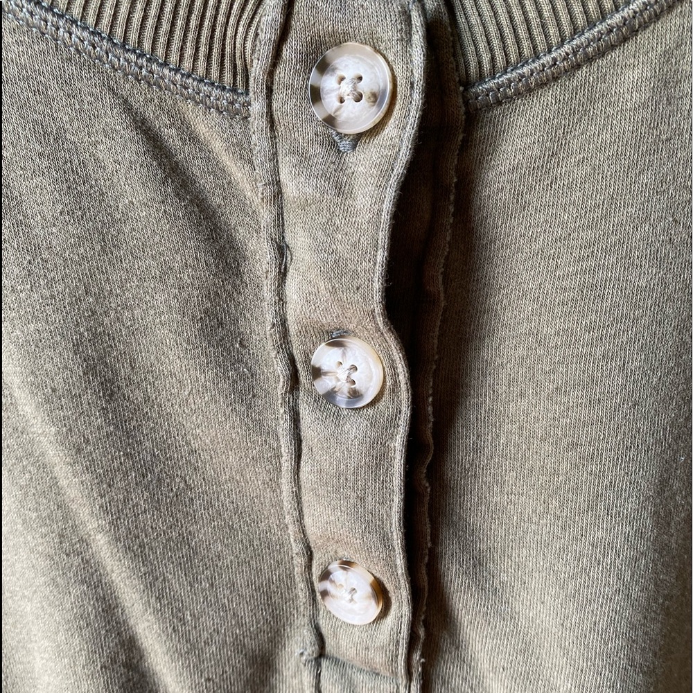 Green cropped American Eagle pullover - Picture 3 of 3